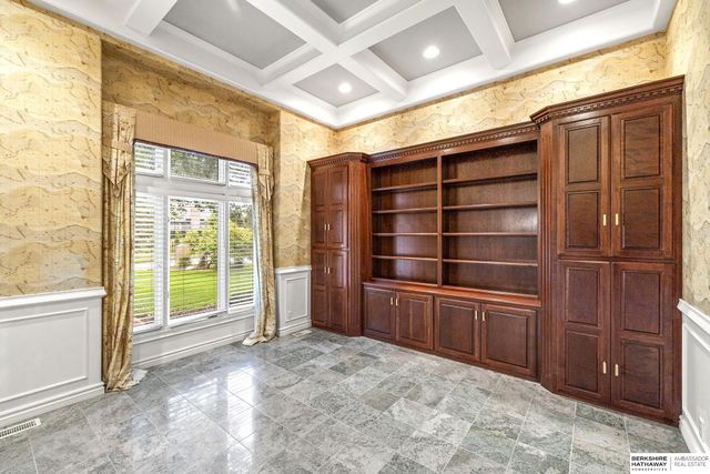 1319 S 184th Circle, Omaha, NE 68130