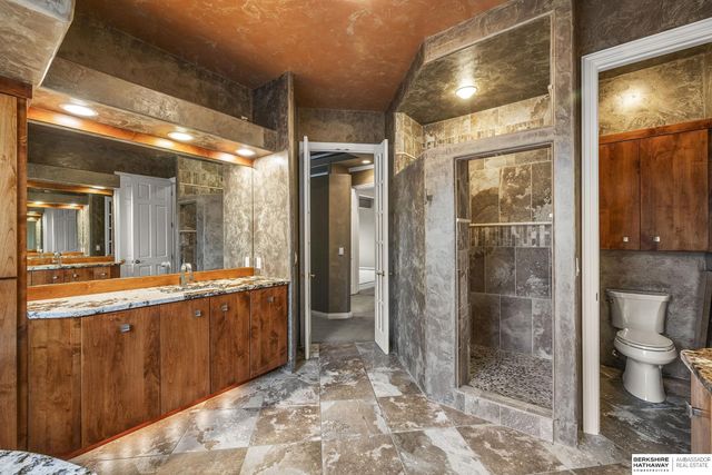 1319 S 184th Circle, Omaha, NE 68130