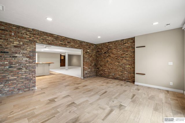 1319 S 184th Circle, Omaha, NE 68130