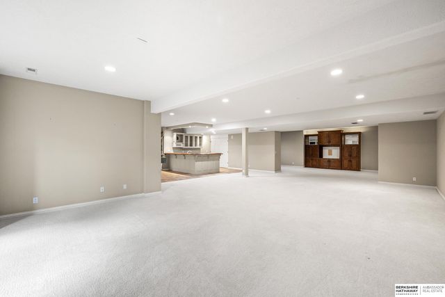 1319 S 184th Circle, Omaha, NE 68130