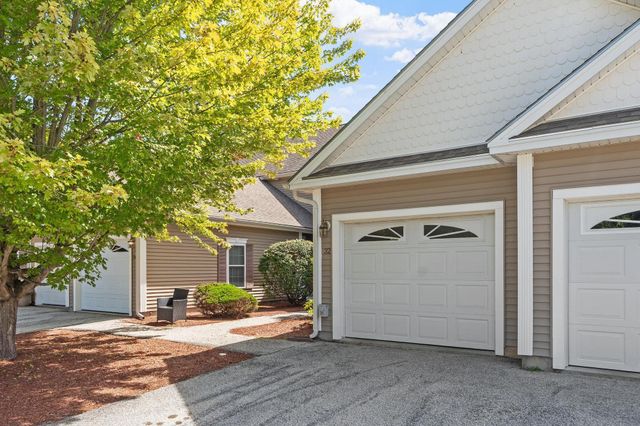 32 Overlook Circle, Hudson, NH 03051