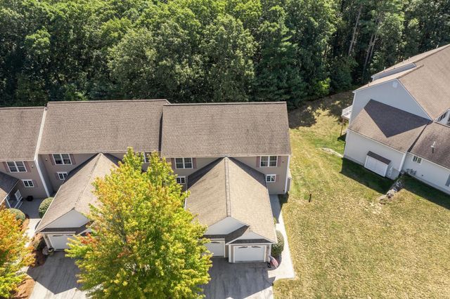 32 Overlook Circle, Hudson, NH 03051