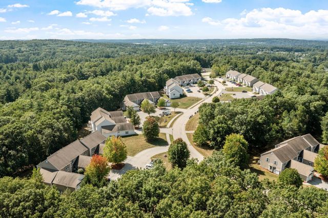 32 Overlook Circle, Hudson, NH 03051