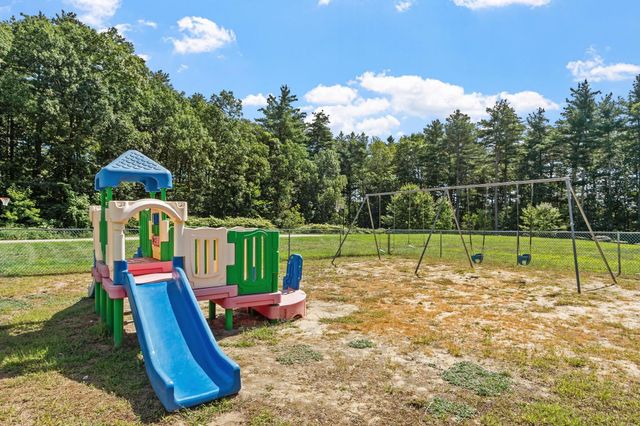 32 Overlook Circle, Hudson, NH 03051