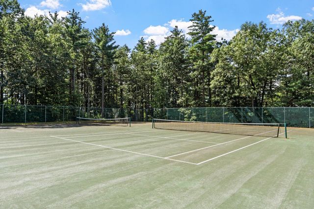 32 Overlook Circle, Hudson, NH 03051