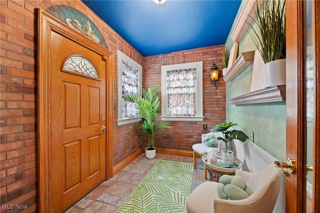 1367 Girard Street, Akron, OH 44301