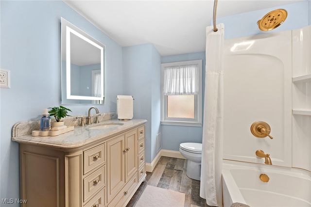 1367 Girard Street, Akron, OH 44301