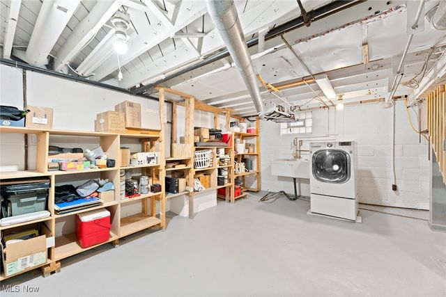 1367 Girard Street, Akron, OH 44301