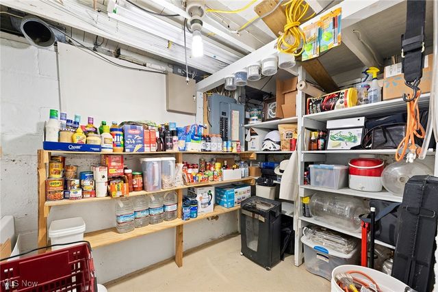 1367 Girard Street, Akron, OH 44301