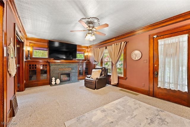 1367 Girard Street, Akron, OH 44301