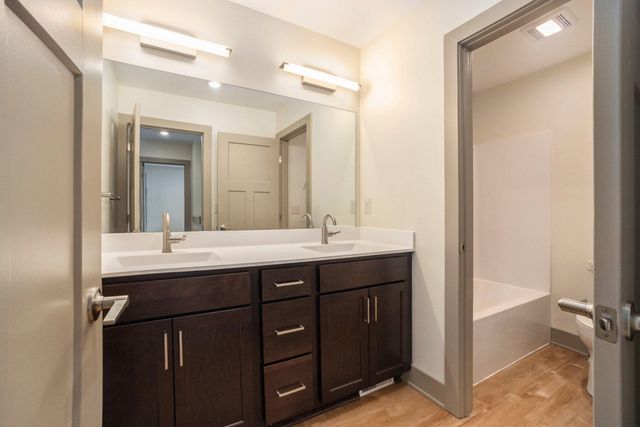 2098 Linden Avenue SE, Grand Rapids, MI 49507