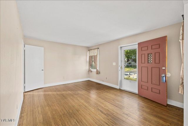 110 Neal Drive, Bristol, TN 37620