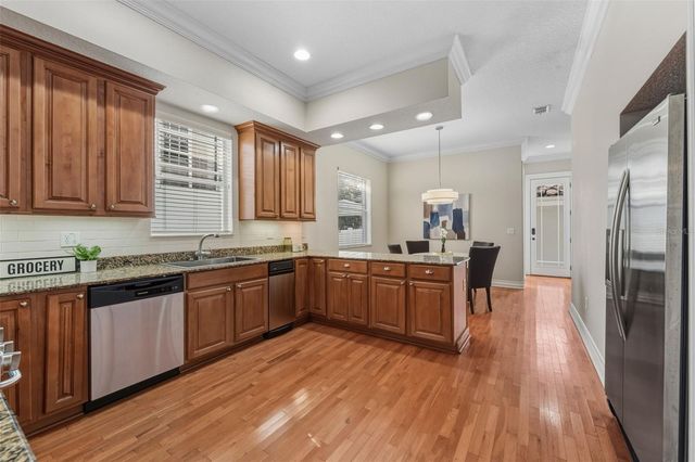 2722 N MYRTLE AVENUE, Tampa, FL 33602