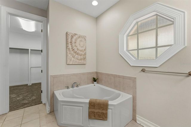 2722 N MYRTLE AVENUE, Tampa, FL 33602