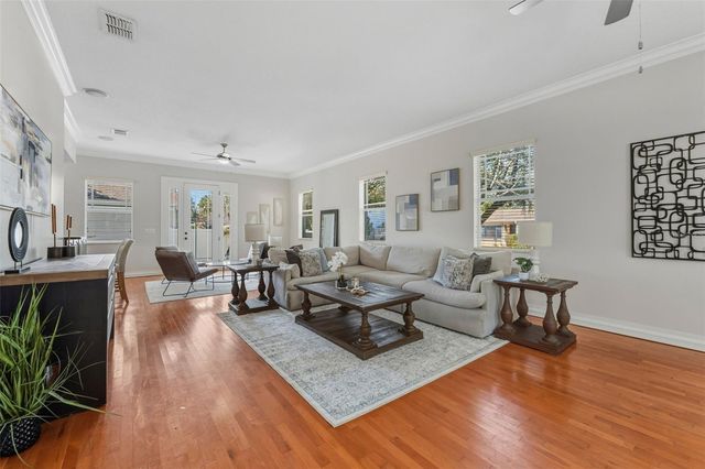 2722 N MYRTLE AVENUE, Tampa, FL 33602