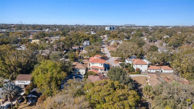 2722 N MYRTLE AVENUE, Tampa, FL 33602