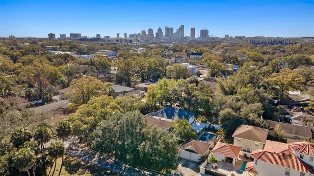 2722 N MYRTLE AVENUE, Tampa, FL 33602