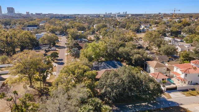 2722 N MYRTLE AVENUE, Tampa, FL 33602