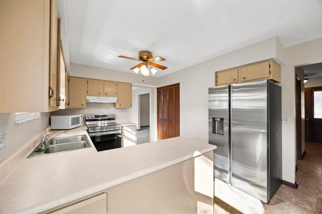 1297 Slade Avenue, Columbus, OH 43235