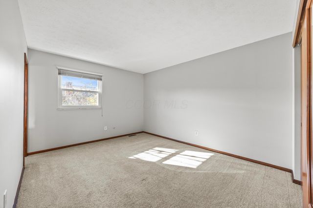 1297 Slade Avenue, Columbus, OH 43235