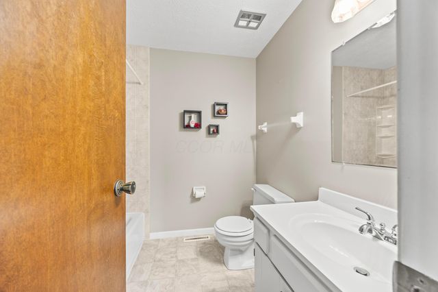 1297 Slade Avenue, Columbus, OH 43235