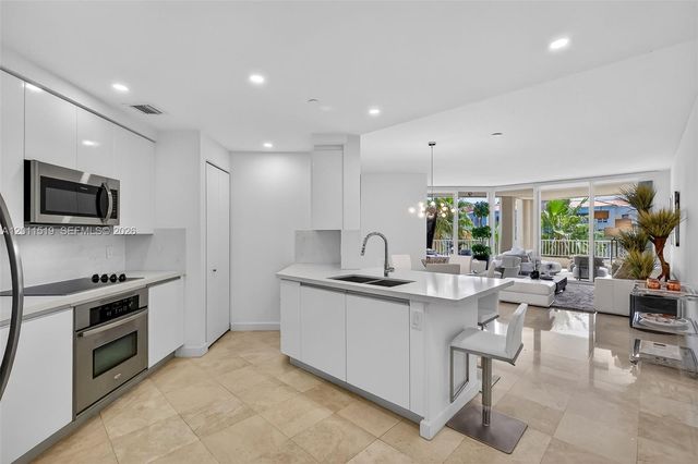 705 Crandon Blvd 506, Key Biscayne, FL 33149