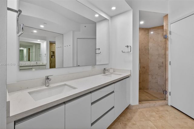 705 Crandon Blvd 506, Key Biscayne, FL 33149