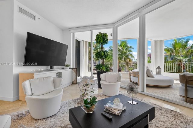 705 Crandon Blvd 506, Key Biscayne, FL 33149