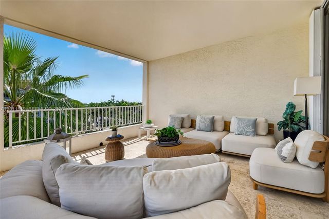 705 Crandon Blvd 506, Key Biscayne, FL 33149