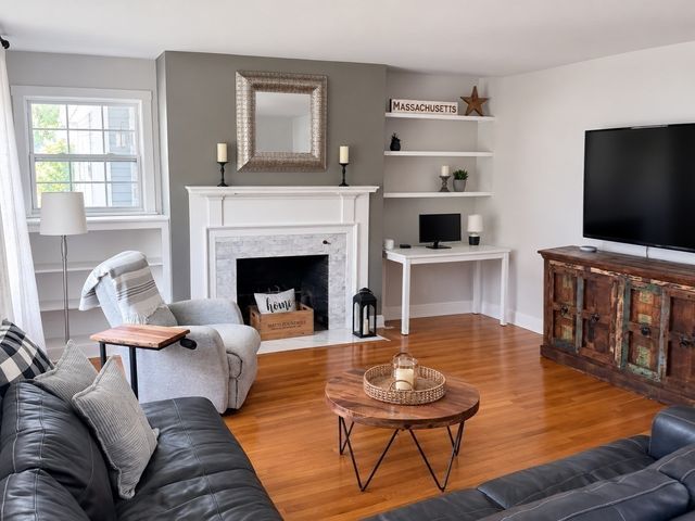 100 Sutton Hill Rd, North Andover, MA 01845