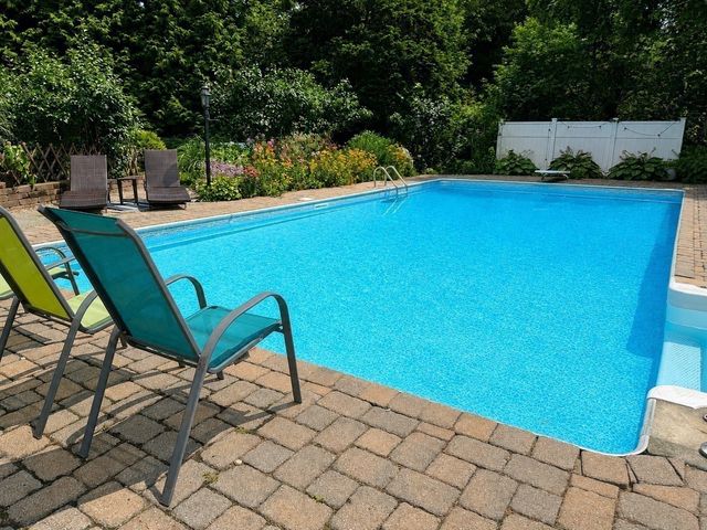 100 Sutton Hill Rd, North Andover, MA 01845