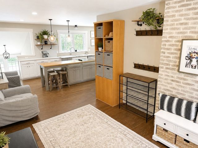 100 Sutton Hill Rd, North Andover, MA 01845