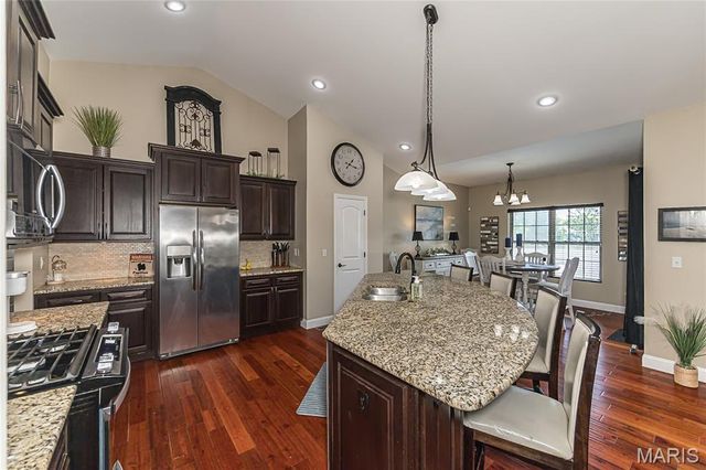 8422 Treybrooke Place, O'fallon, IL 62269