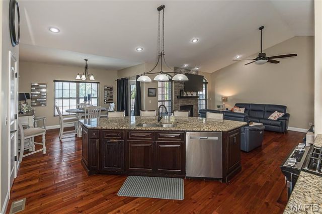 8422 Treybrooke Place, O'fallon, IL 62269