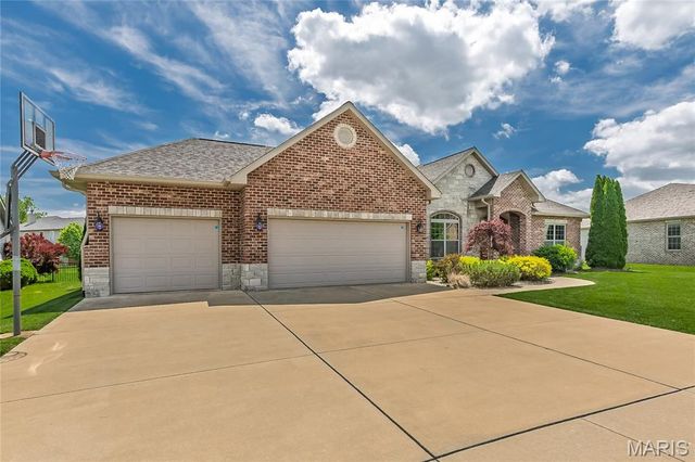 8422 Treybrooke Place, O'fallon, IL 62269