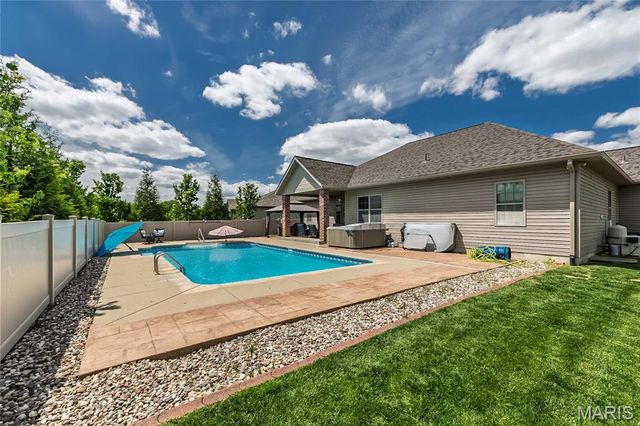 8422 Treybrooke Place, O'fallon, IL 62269