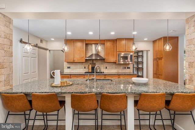 328 CANTERWOOD, Great Falls, VA 22066