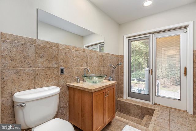 328 CANTERWOOD, Great Falls, VA 22066