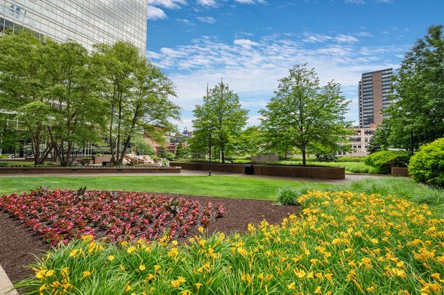 112 Washington PLACE 7B, Downtown Pgh, PA 15219