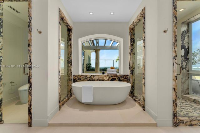 445 Grand Bay Drive PH1A, Key Biscayne, FL 33149