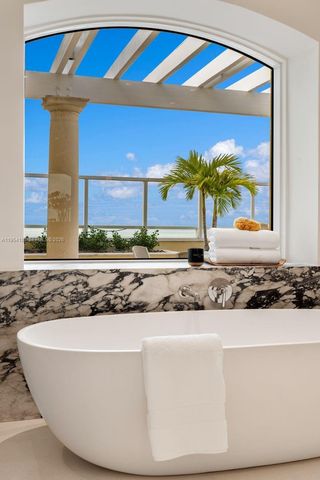 445 Grand Bay Drive PH1A, Key Biscayne, FL 33149