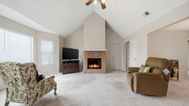 7086 COUNTRY WALK DR, Cordova, TN 38018