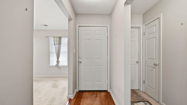 7086 COUNTRY WALK DR, Cordova, TN 38018