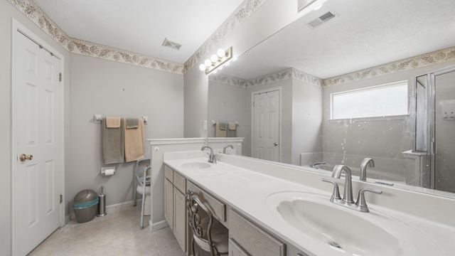 7086 COUNTRY WALK DR, Cordova, TN 38018