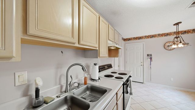 7086 COUNTRY WALK DR, Cordova, TN 38018