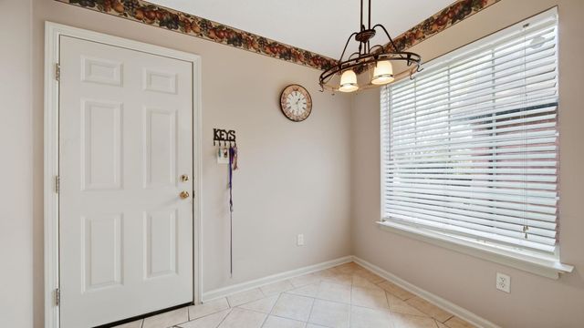7086 COUNTRY WALK DR, Cordova, TN 38018