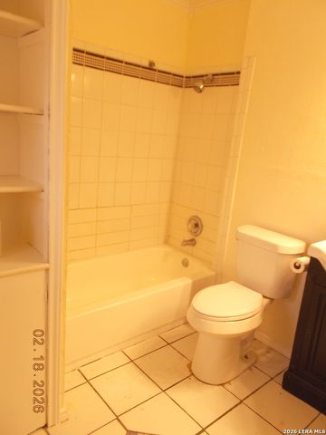 811 NORTH BLVD, Universal City, TX 78148