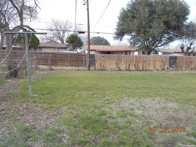 811 NORTH BLVD, Universal City, TX 78148