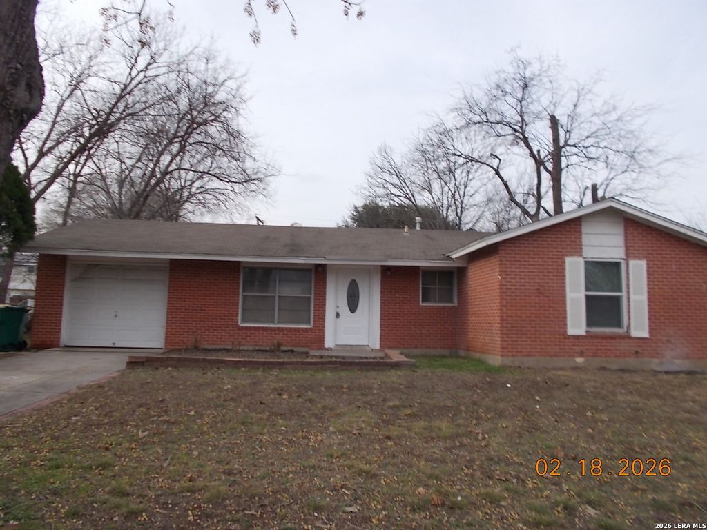 811 NORTH BLVD, Universal City, TX 78148