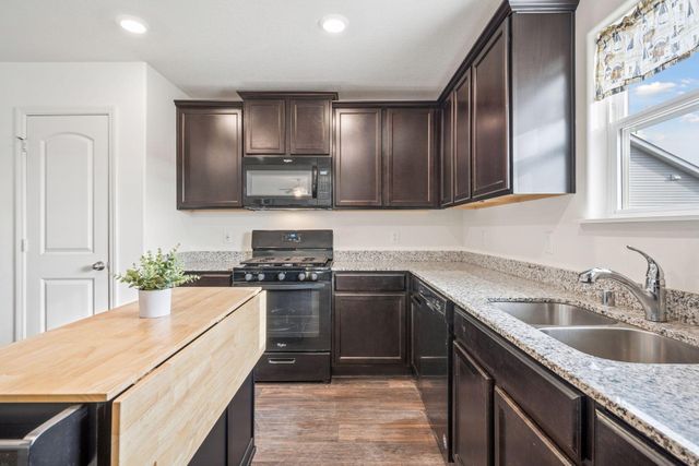 19235 Engle Wood Drive, Big Lake, MN 55309